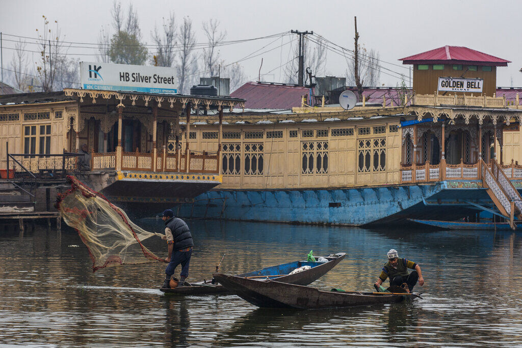 APTOPIX India Kashmir Weather